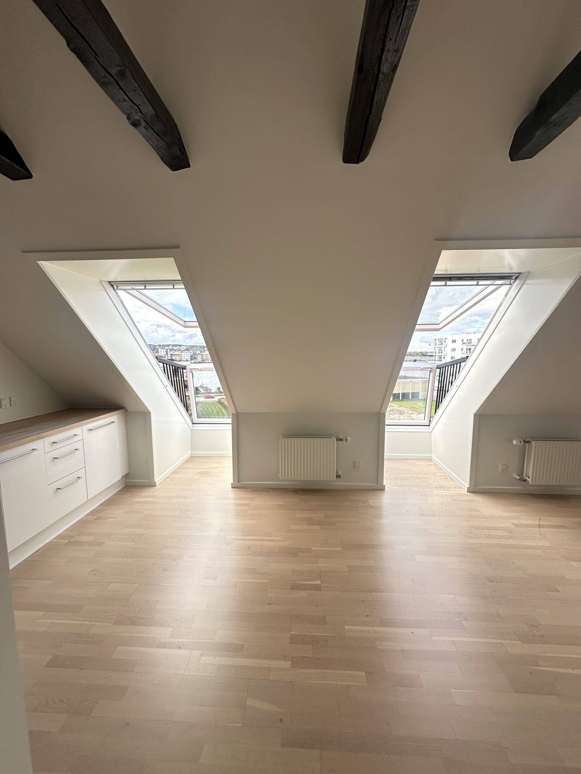 20250926_085402243_iOS