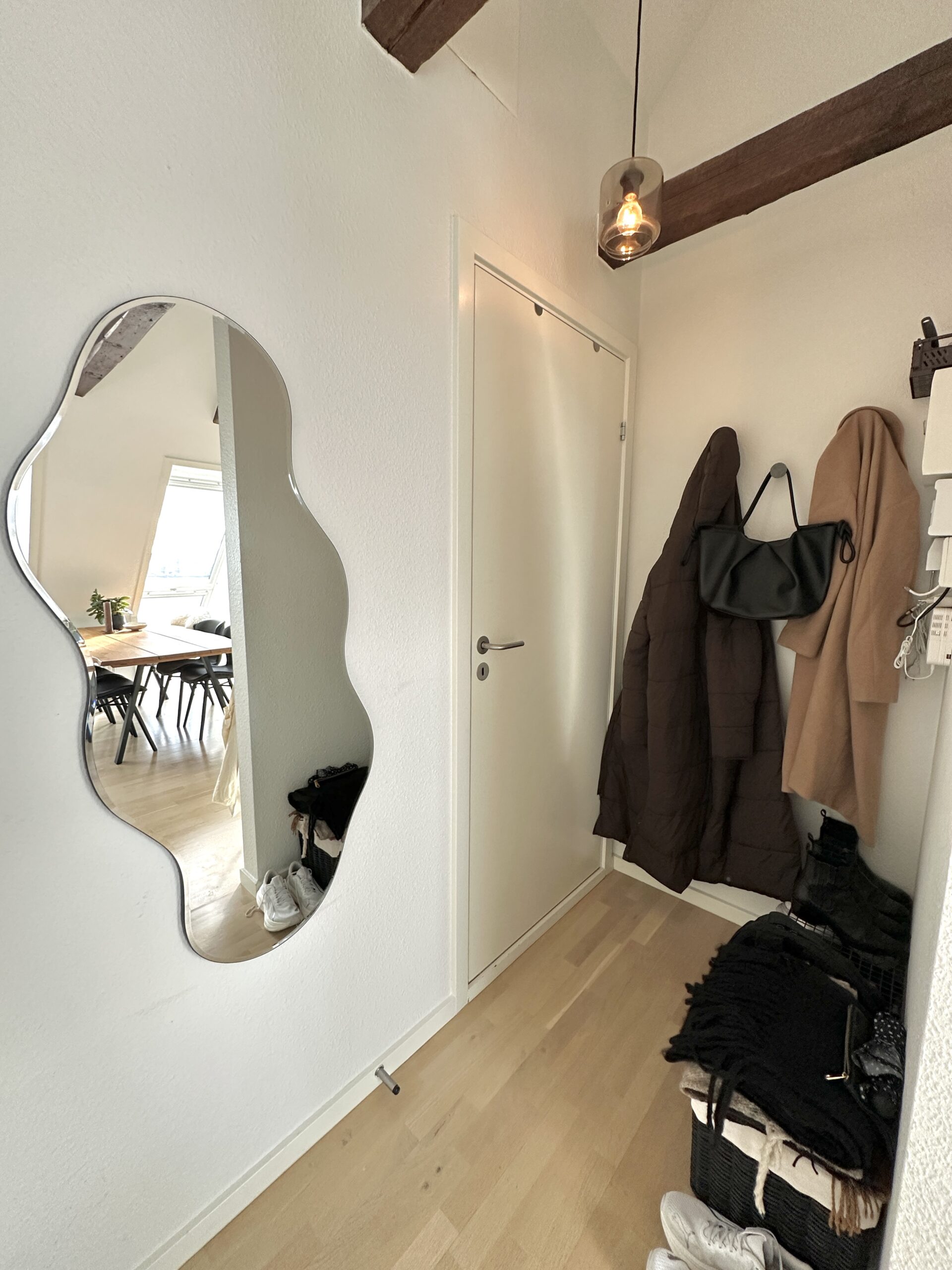 20251030_121045589_iOS