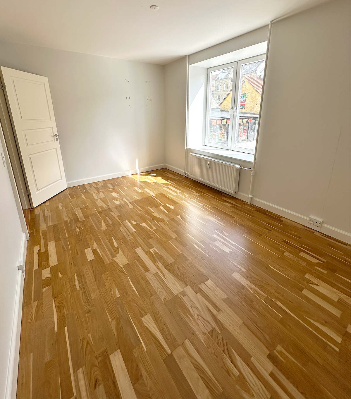 110-43-2 værelse