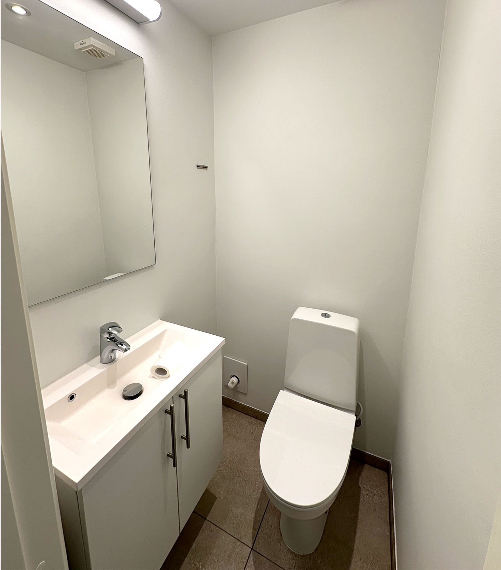 110-40-2 wc